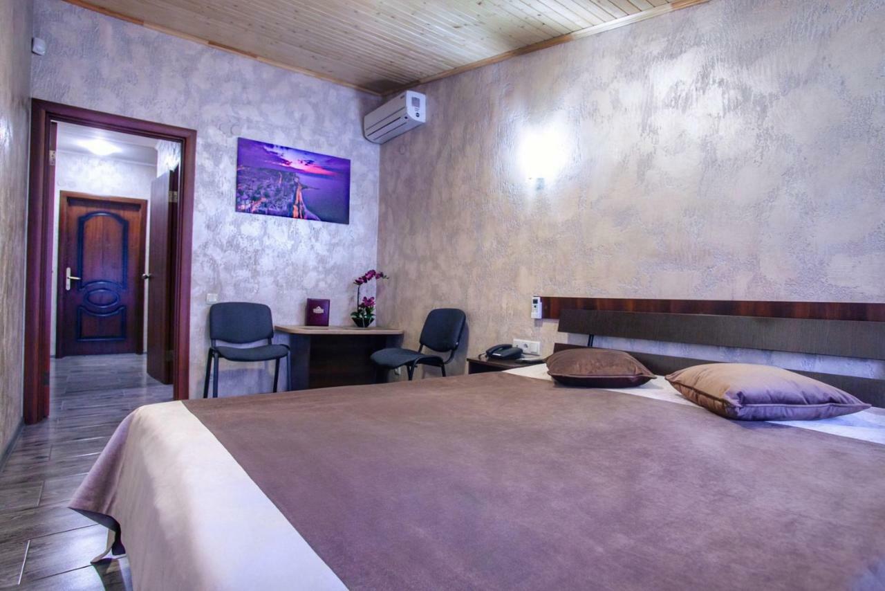 Hotel Fortuna Lviv Kültér fotó