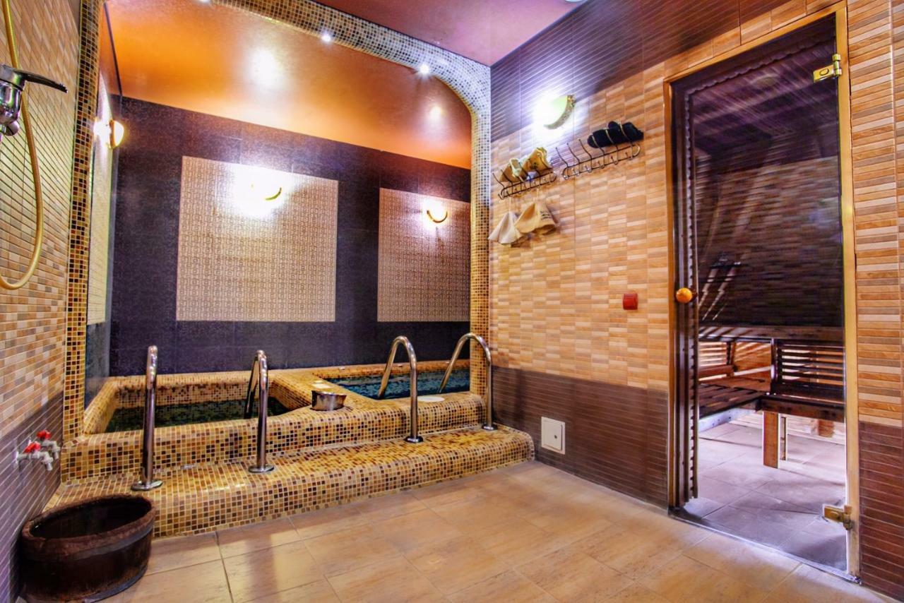 Hotel Fortuna Lviv Kültér fotó